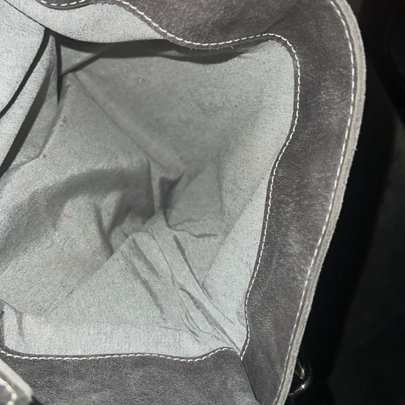 Roots Leather Charcoal Canadian Villager Tribe Crossbody Bag - Picture 10 of 16